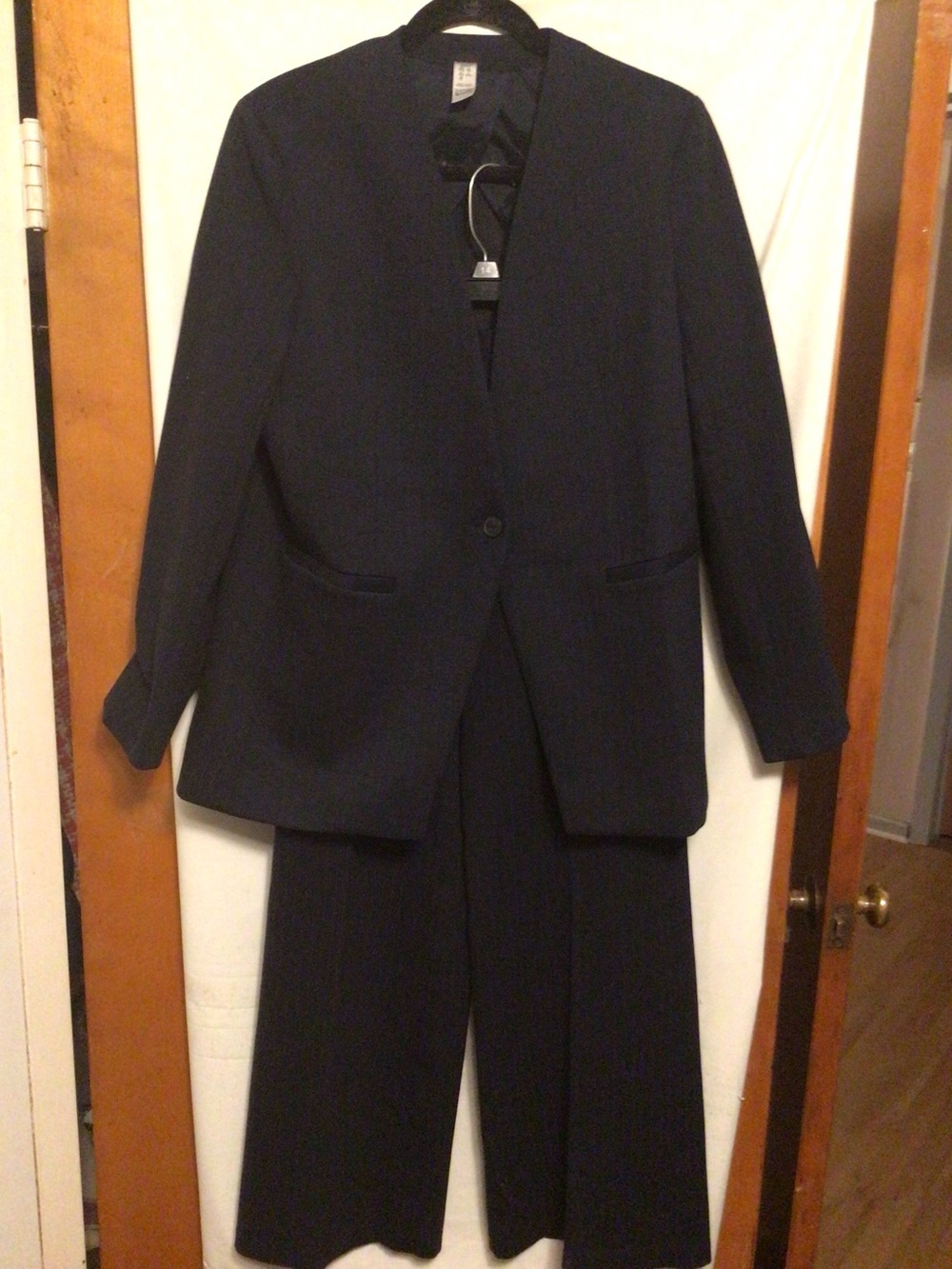 SPANX pant Suit SZ S/P/CH black with faint fine white line ,modest ,business